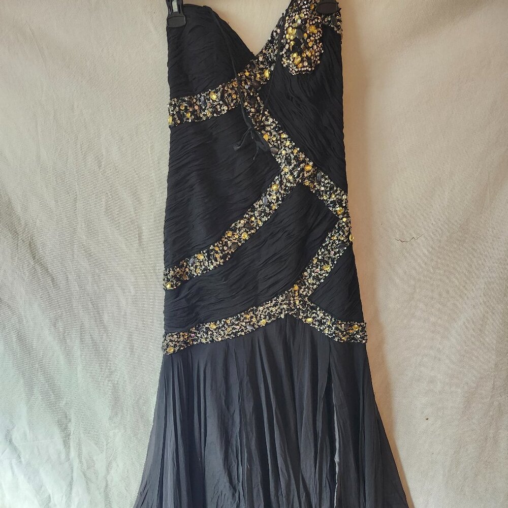 Mac Duggal Stapless Embellished Silk Ruched Gown Sz 12